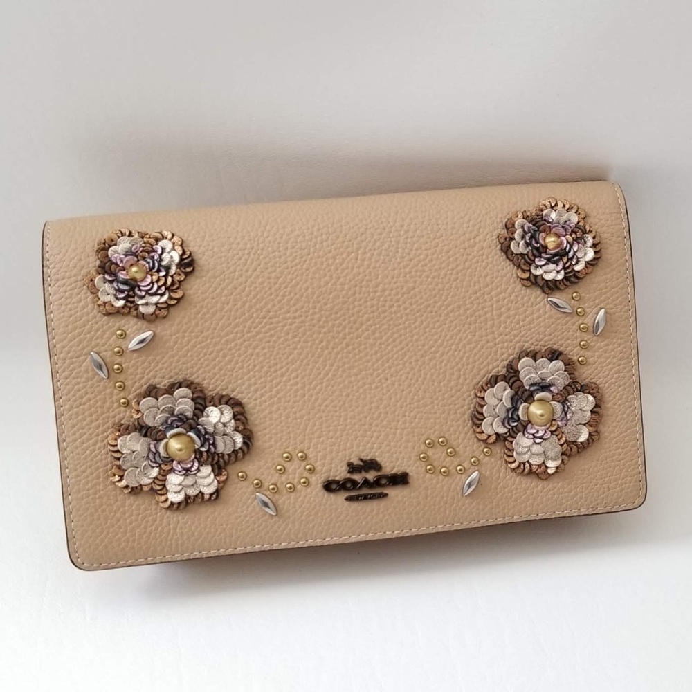 NEW Coach 3D Floral Embellished Appliqué clutch - Picture 8 of 8